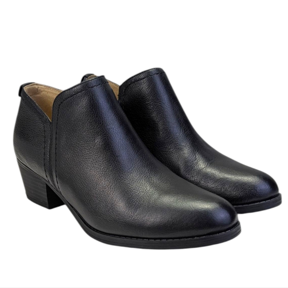 Naturalizer Black Leather Ankle Booties
